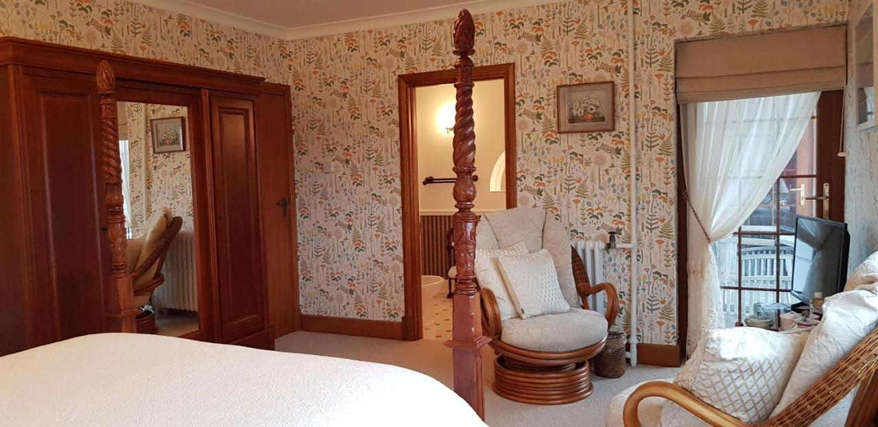 Wychwood House Bed and Breakfast Penally Εξωτερικό φωτογραφία