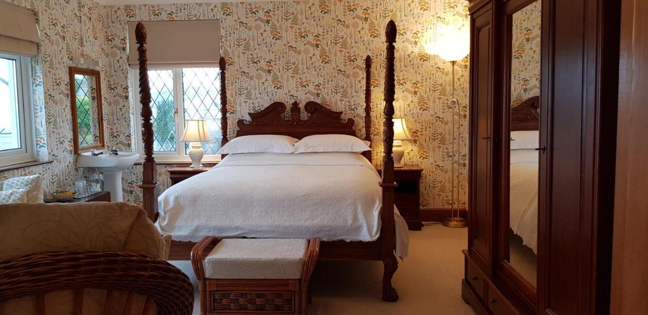 Wychwood House Bed and Breakfast Penally Εξωτερικό φωτογραφία
