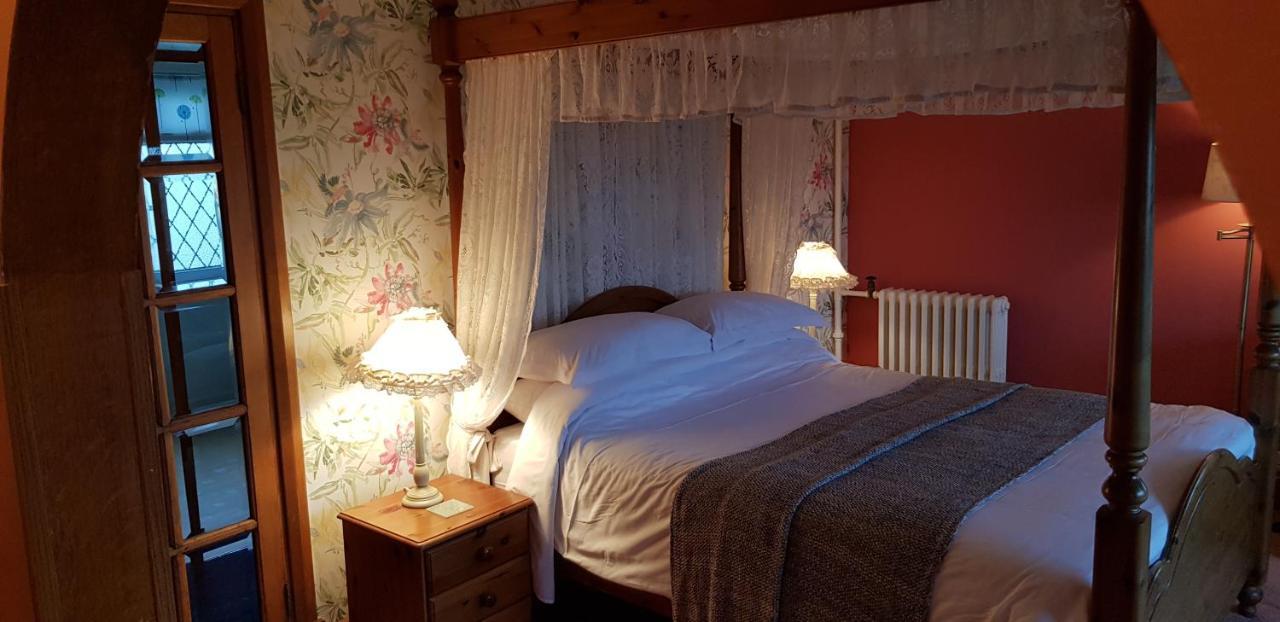 Wychwood House Bed and Breakfast Penally Εξωτερικό φωτογραφία