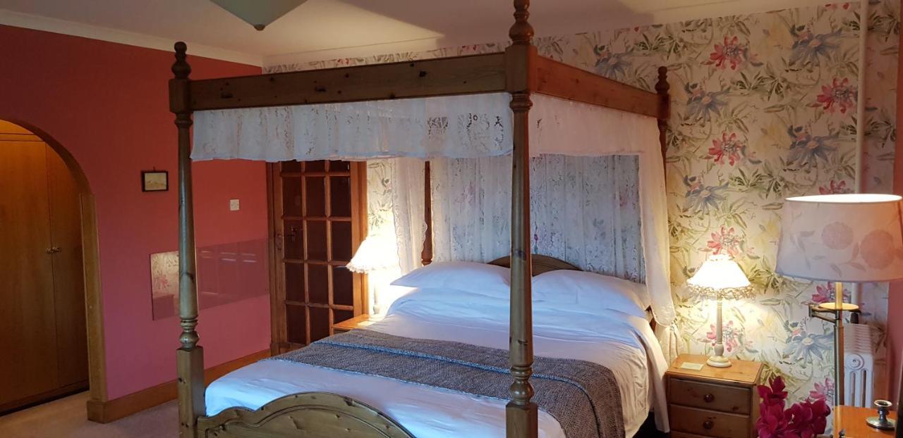 Wychwood House Bed and Breakfast Penally Εξωτερικό φωτογραφία