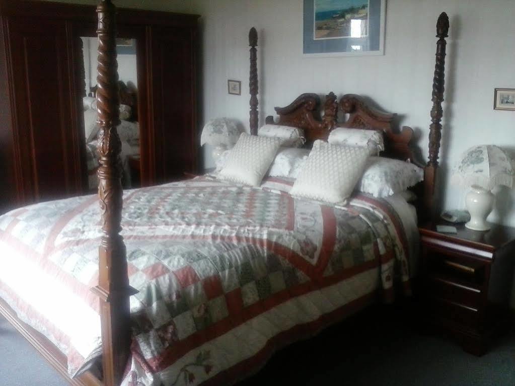 Wychwood House Bed and Breakfast Penally Εξωτερικό φωτογραφία