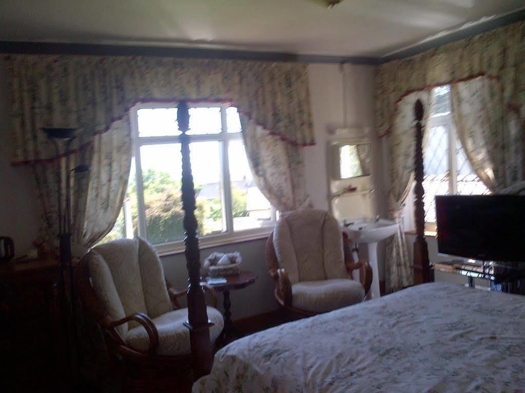 Wychwood House Bed and Breakfast Penally Εξωτερικό φωτογραφία